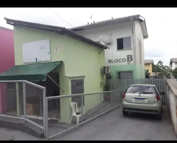 Casa no Jorge Teixeira, em avenida principal