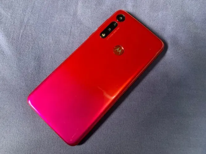 Moto G8 PLAY TELA TRINCADA