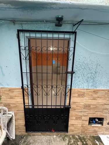 VENDO OU ALUGO ESSE IMÓVEL SALA COZINHA E BANHEIRO 