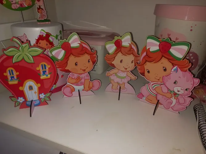Kit festas 4 display tema moranguinho baby 