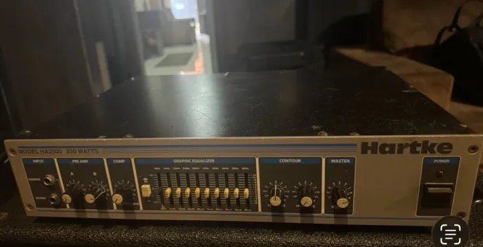 Amplificador de baixo hartke