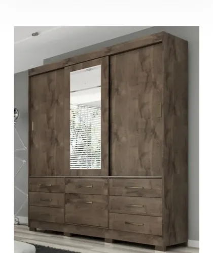 Vende-se Guarda - roupa 
