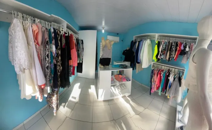 Móveis para loja de roupa