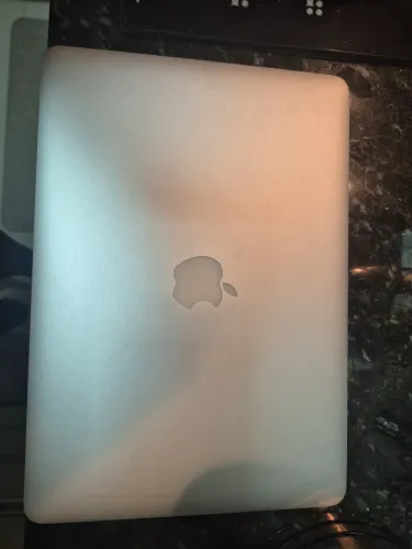 MacBook Air 13 Apple 2017 i5 8GB SSD 128GB - Estado de Novo