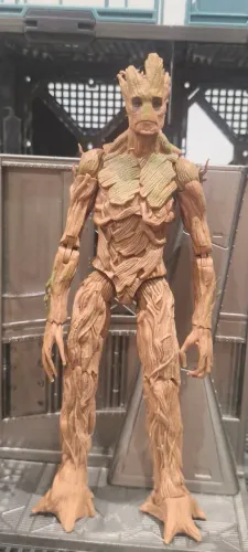 MARVEL LEGENDS/GROOT BAF CONPLETO