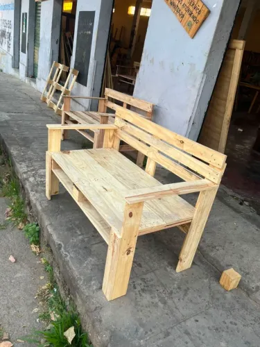 Banco de pinus