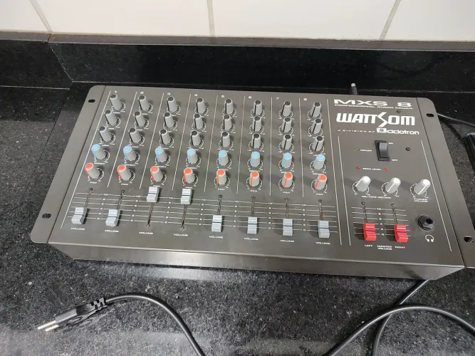 Mesa de som Mixer Wattson ciclotron mxs 8