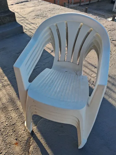 Vendo cadeiras com braço 
