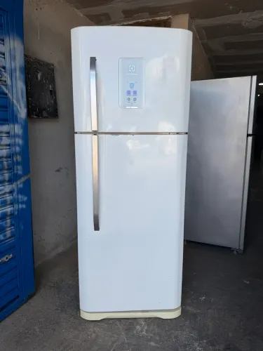 GELADEIRA ELECTROLUX 500 LITROS FROST FREE