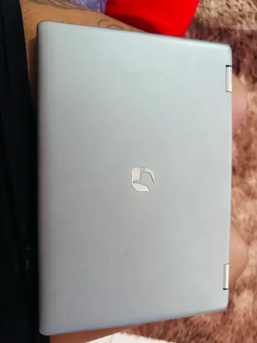 Vende-se notebook pouco tempo de uso 800