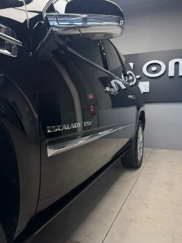 Cadillac Escalade ESV 2024