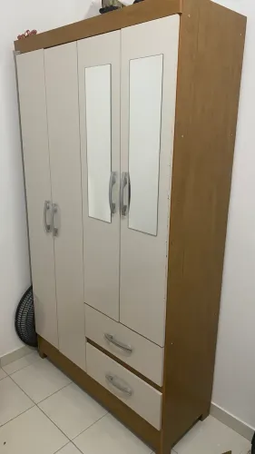 Guarda - Roupa de solteiro