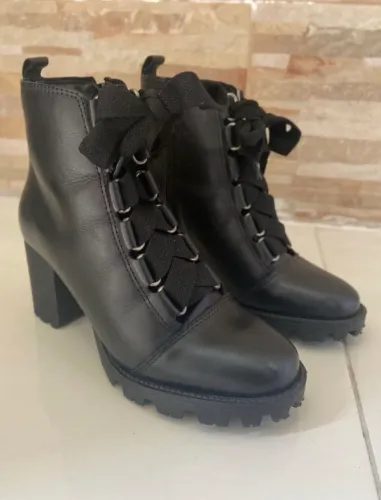 Bota Coturno Feminina Tratorada Sonho dos Pés Tamanho 36