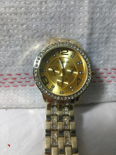 Relógio Feminino Dourado Geneva De Aço Inoxidável Com Strass - Novo Importado