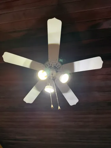 3 Ventiladores de Teto Vintage Usados