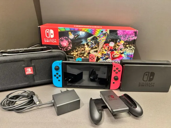 Nintendo Switch + Controles + Cartão Memória + Acessórios