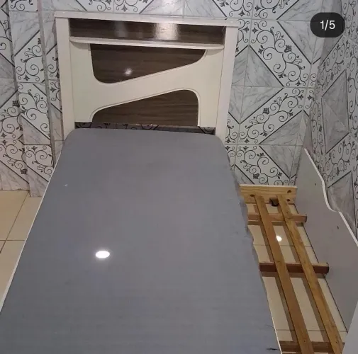 Cama solteirão dupla ?