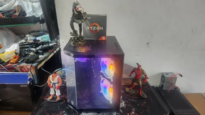 PC Gamer Ryzen 5 5600G, (4.4GHz Turbo) 16GB SSD Nvme 1TB <br>Placa de Vídeo integrado Vega