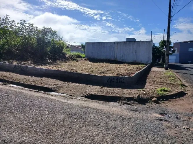 Vende-se Terreno de Esquina - Oneida Mendes II - Uberaba-MG | Área Nobre | 248m²