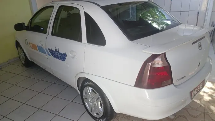 Chevrolet Corsa Sed. Premium 1.4 8V Econoflex 4P 2011