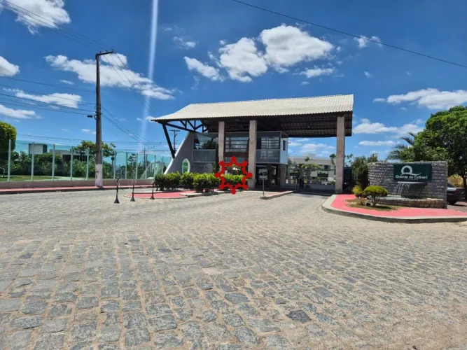 Casa de Alto Padrão para Locação no Quintas da Colina I com 250 m2 e 4 dormitórios por R$ 