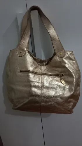 Vendo uma bolsa de ombro 