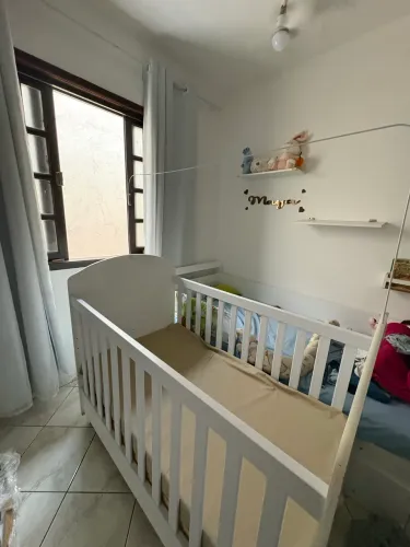 Berço delicato com mini cama / sofá