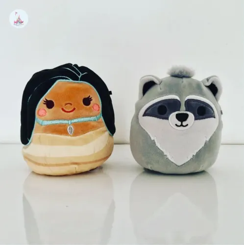 Pelúcias Squishmallows Disney Princesa Pocahontas e Meeko