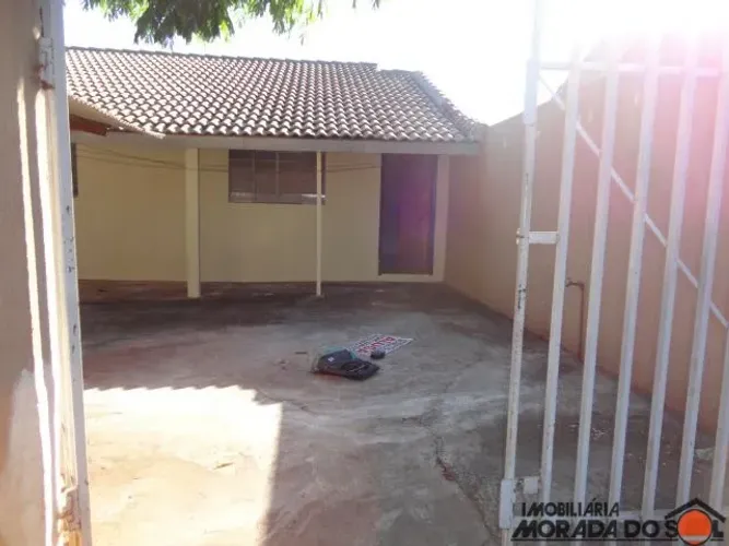IMOVEL COM 2 CASAS NO REQUIAO