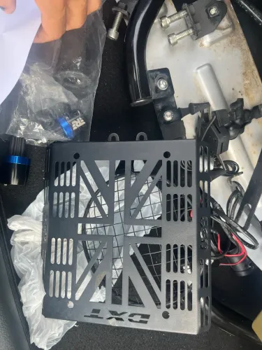 PROTETOR RADIADOR E FAROL