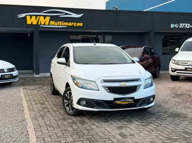 Chevrolet Onix Hatch LTZ 1.4 8V Flex Power Aut. 4P 2015