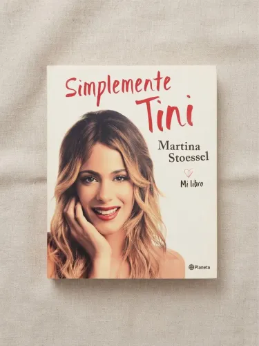 Livro Simplemente Tini - Edição Importada Oficial (Argentina)