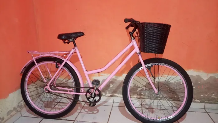 Bicicleta rosa aro 26 em ótimo estado