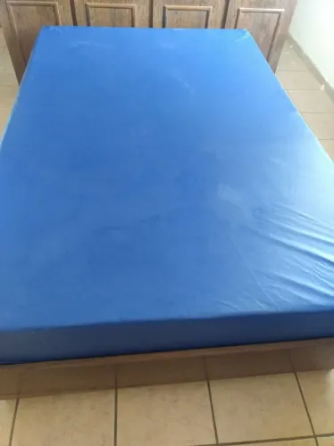 Cama com 6 gavetas 