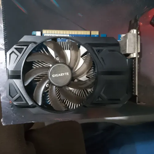 Placa de Vídeo NVIDIA GTX 750Ti 4GB