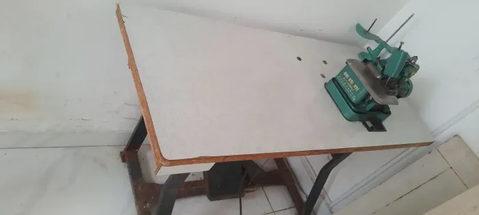 MÁQUINA OVERLOCK