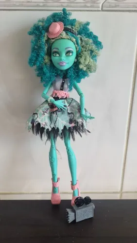 Monster High Honey Swamp FCA