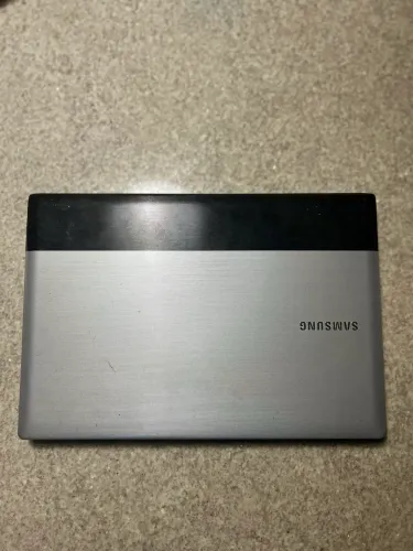 Notebook Samsung RV420 i3 | Funcional | Ideal para estudos