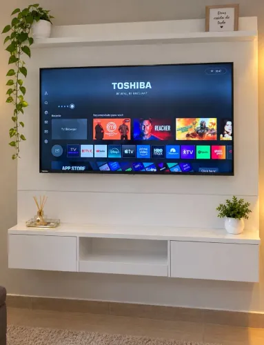 Smart tv 42 Full HD Modelo novo aceito cartão faço entrega