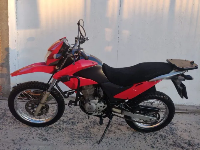 Vendo Bros 150 completa 2013
