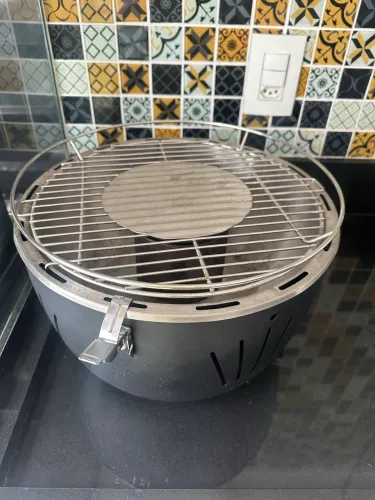 Vende-se churrasqueira portátil