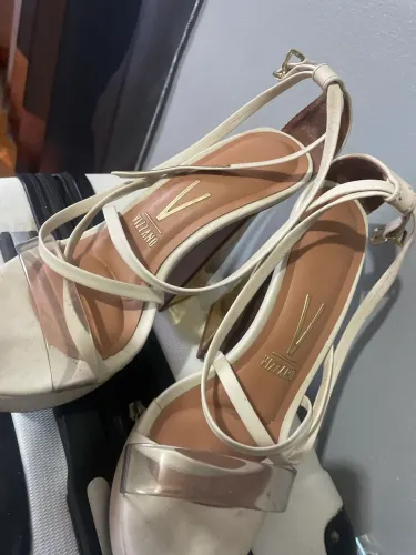 Sapato semi novo 37
