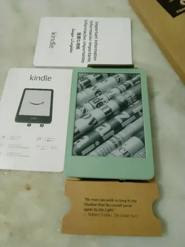 KINDLE BLOQUEADO 11° geração (16GB) + cabo USB original 