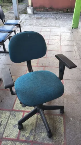 Cadeira para escritório ou secretaria