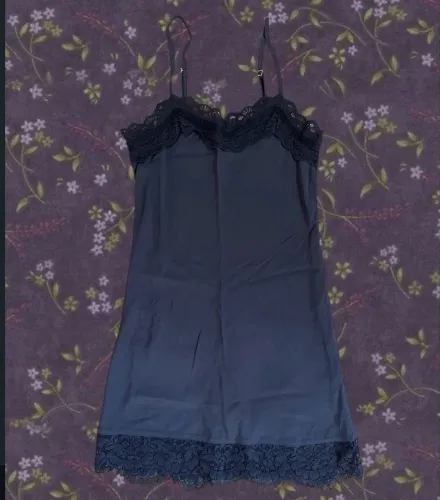 Vestido Slip de Renda Midnight Lace Cotton-On