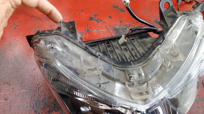 Farol da Yamaha NMax 2018