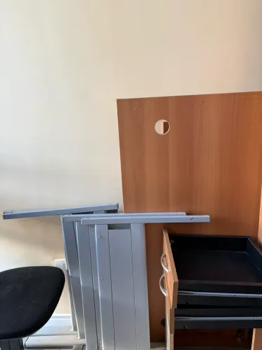 Mesa para escritório em formato de L