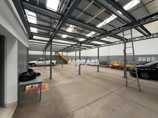 Barracão, 355 m² - venda por R$ 1.200.000 ou aluguel por R$ 8.000/mês - Vila Engler - Baur