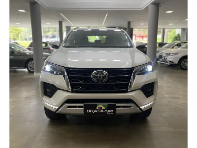 Toyota Hilux SW4 SRX 4X4 2.8 TDI 16V Dies. Aut. 2021