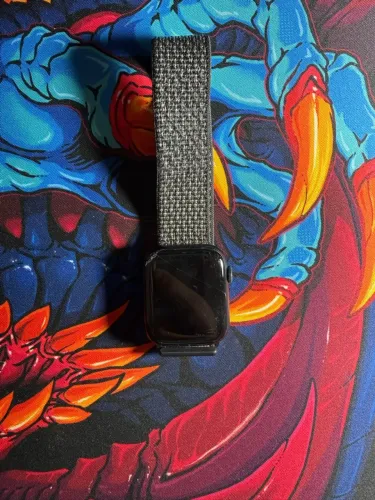 Apple Watch Series 8 45mm - 96% Bateria - Funciona Perfeitamente - Tela Rachada